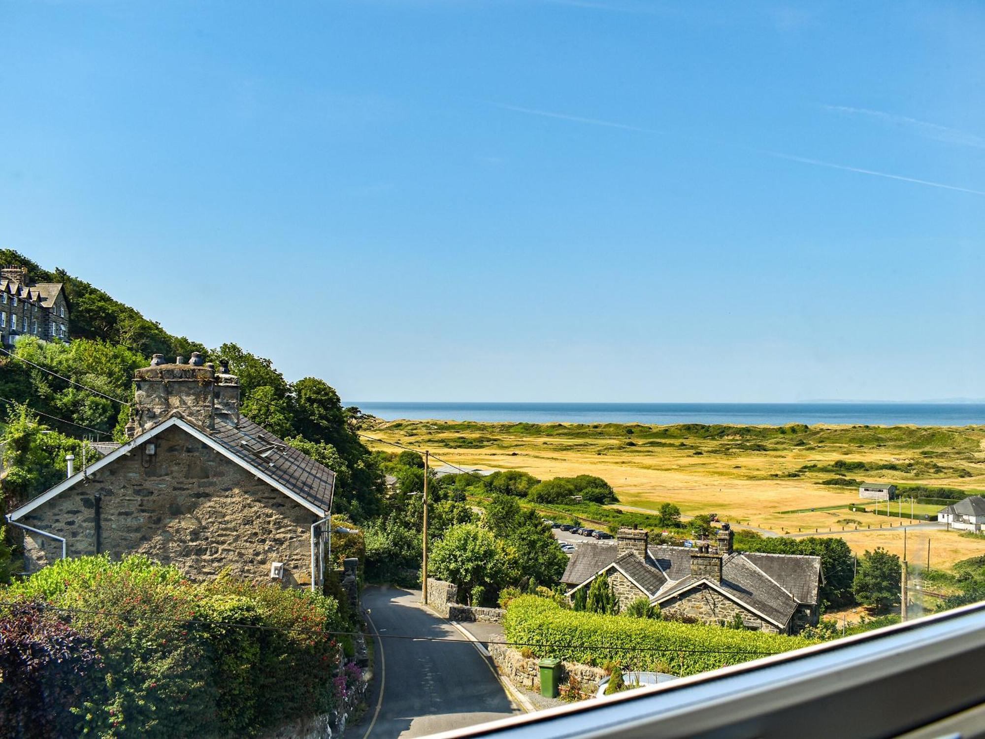 Gorwel Villa Harlech Luaran gambar